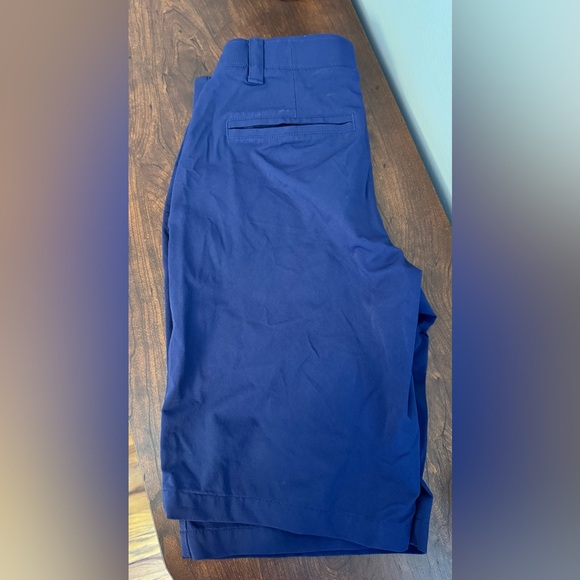 Under Armour Men's Navy Flat Front Shorts - Picture 2 of 4